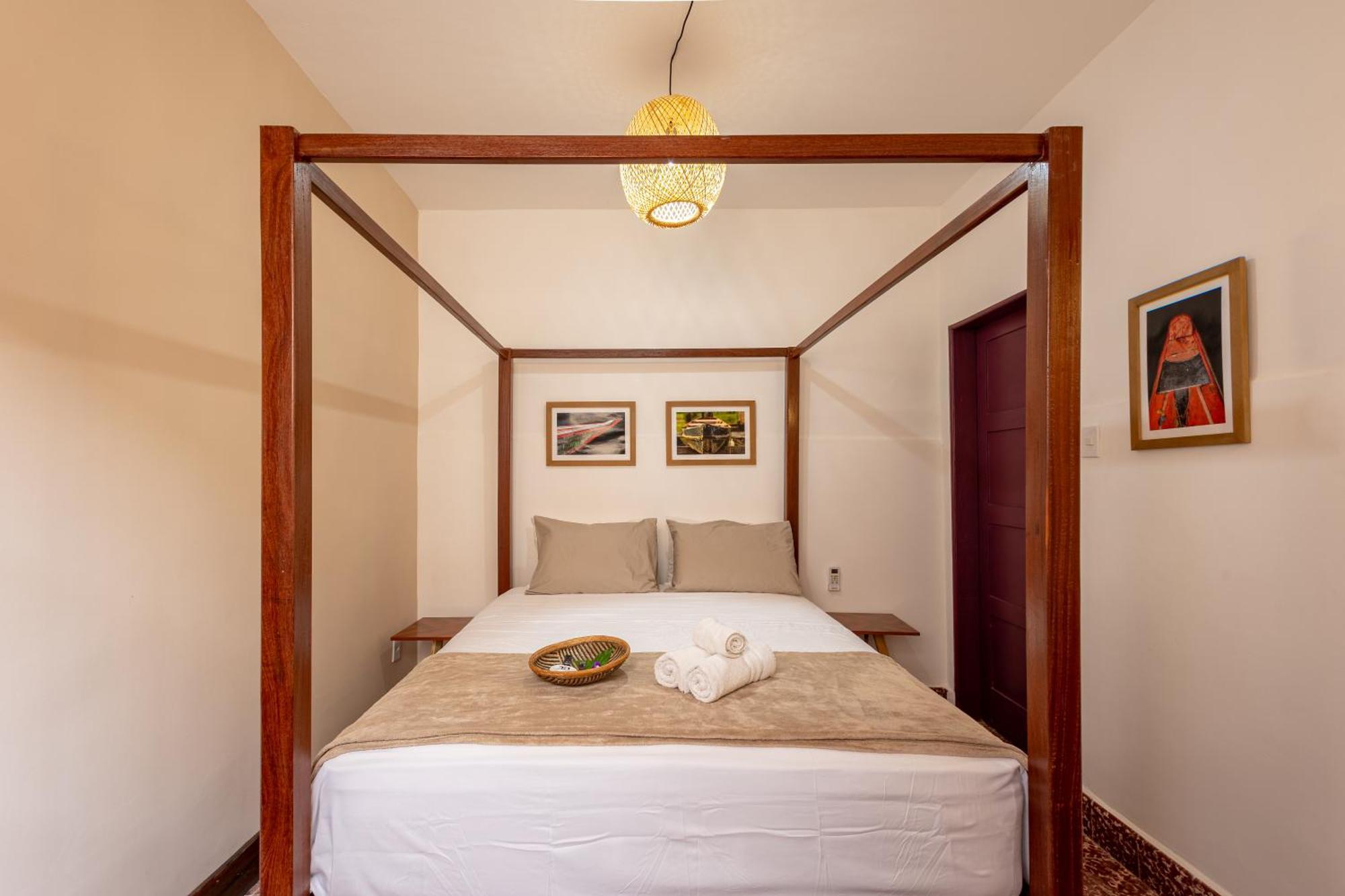 Hotel Casa Do Bispo มาเนาส์ ภายนอก รูปภาพ